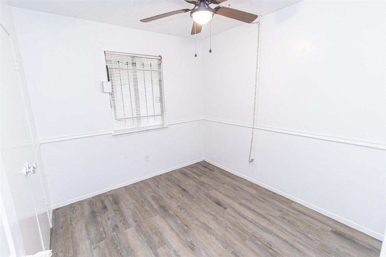 918 Littleport Ln - Photo 7 of 16