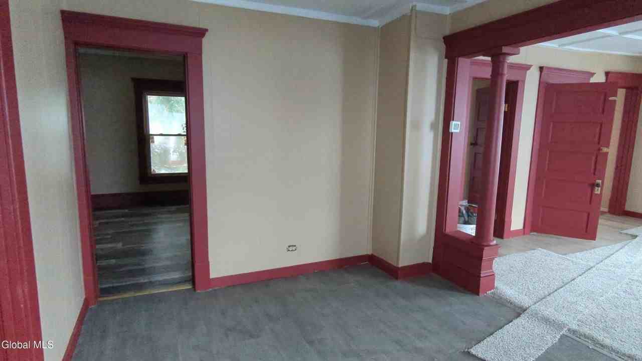 75 Park St - Photo 3 of 15