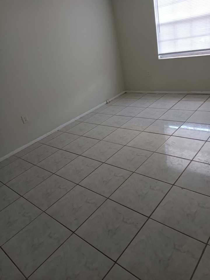 1424 Holden Ave #B - Photo 2 of 9