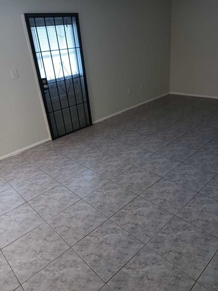 1424 Holden Ave #B - Photo 3 of 9