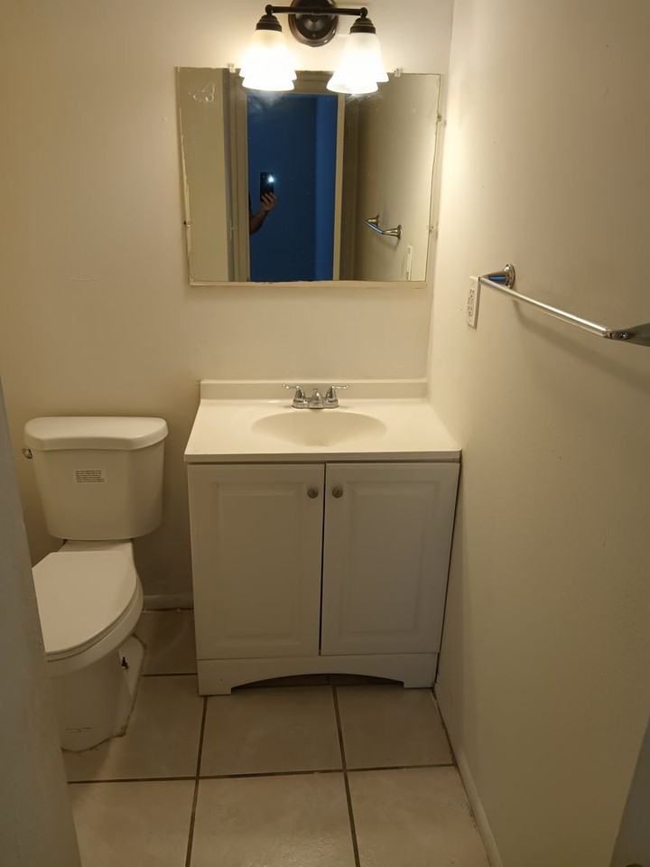 1424 Holden Ave #B - Photo 7 of 9