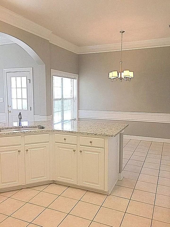 6011 Jason St - Photo 4 of 9