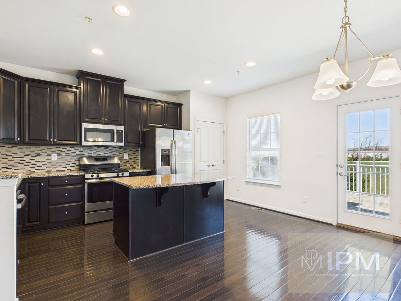 947 Brechin Ln - Photo 7 of 26