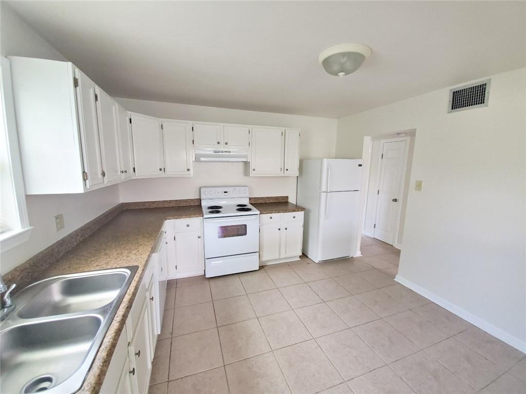 114 Zeta St ##A - Photo 5 of 11