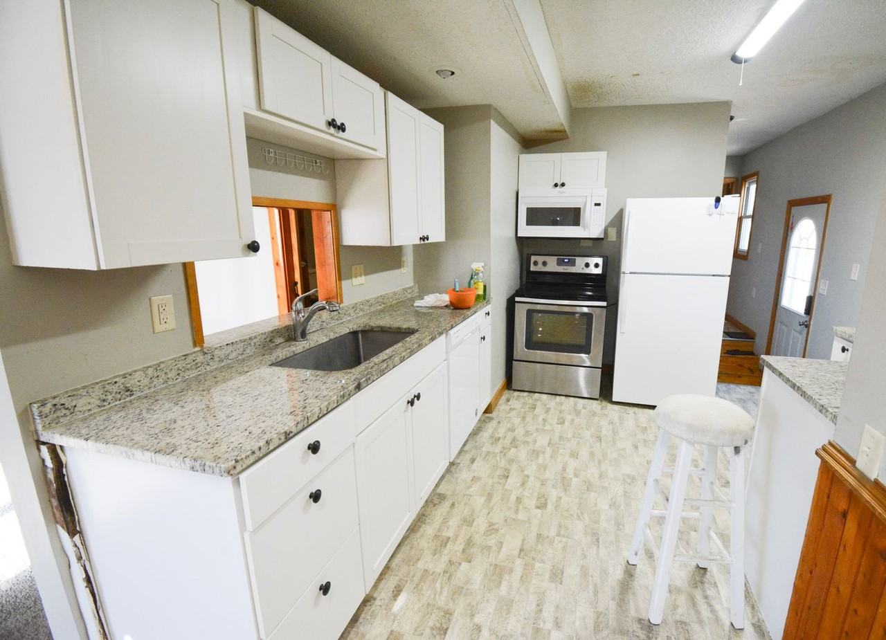 725 7th St Nw - Photo 7 of 14