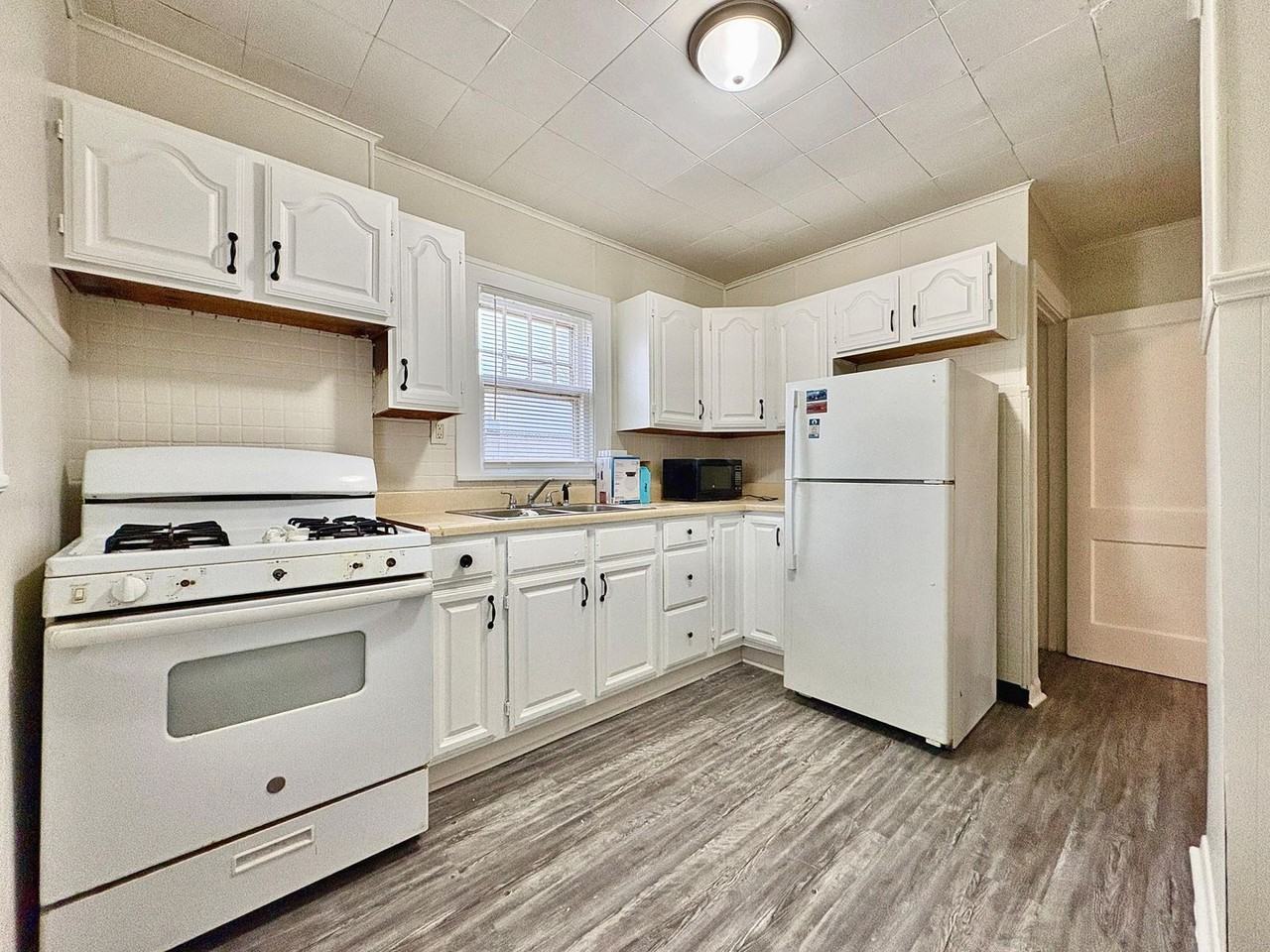 1417 Medora St - Photo 4 of 15