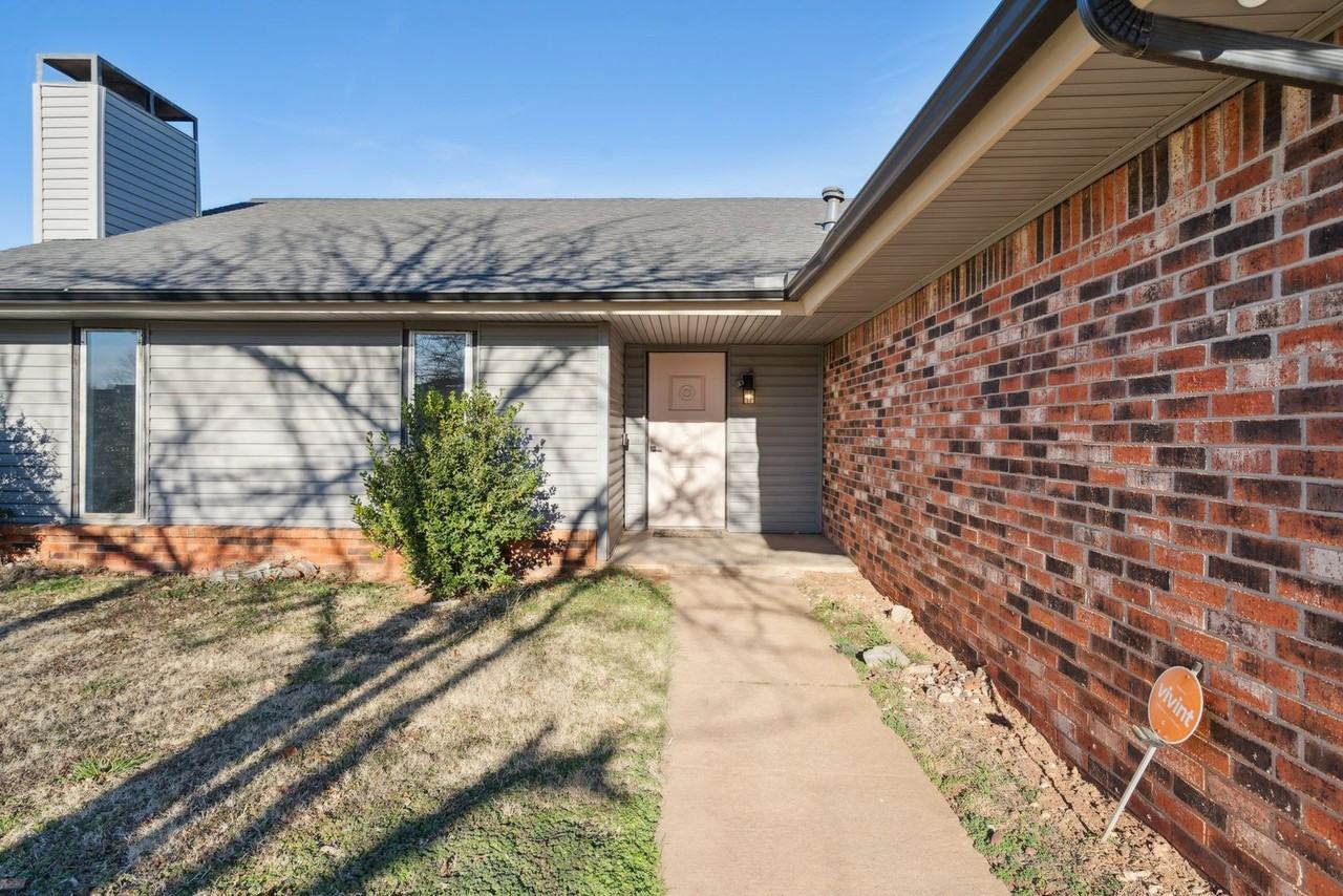 833 Nw 118th St - Photo 2 of 50