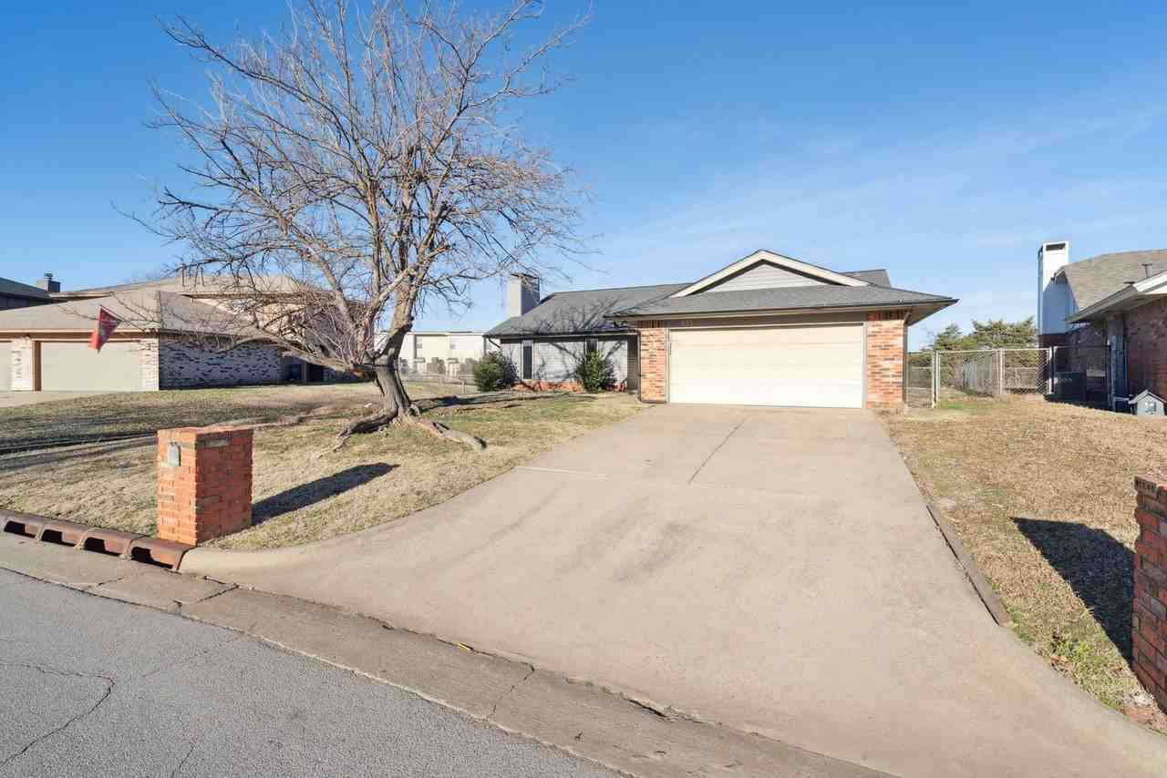 833 Nw 118th St - Photo 5 of 50