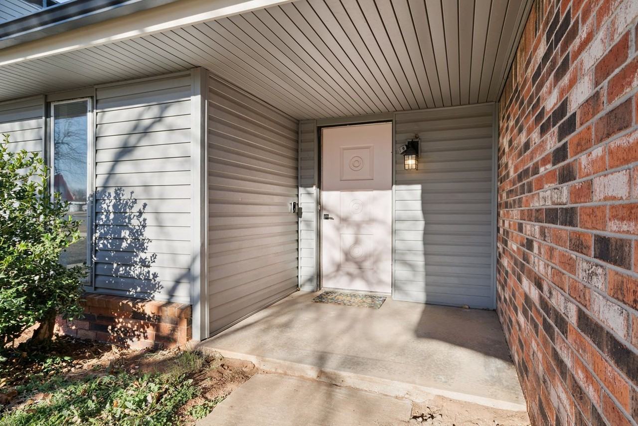 833 Nw 118th St - Photo 6 of 50