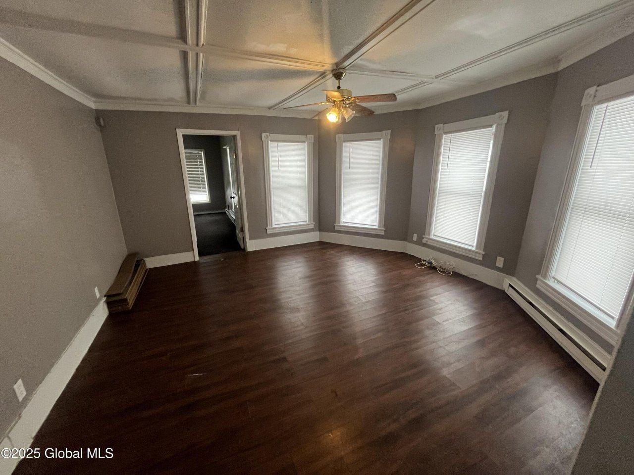 520 N Market St - Photo 4 of 14