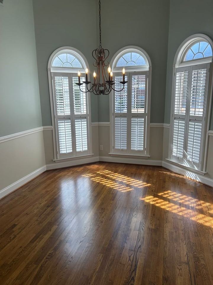 8 Amsterdam Ln - Photo 2 of 24