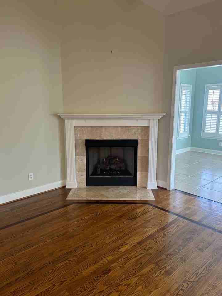 8 Amsterdam Ln - Photo 4 of 24