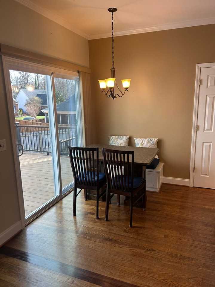 8 Amsterdam Ln - Photo 7 of 24