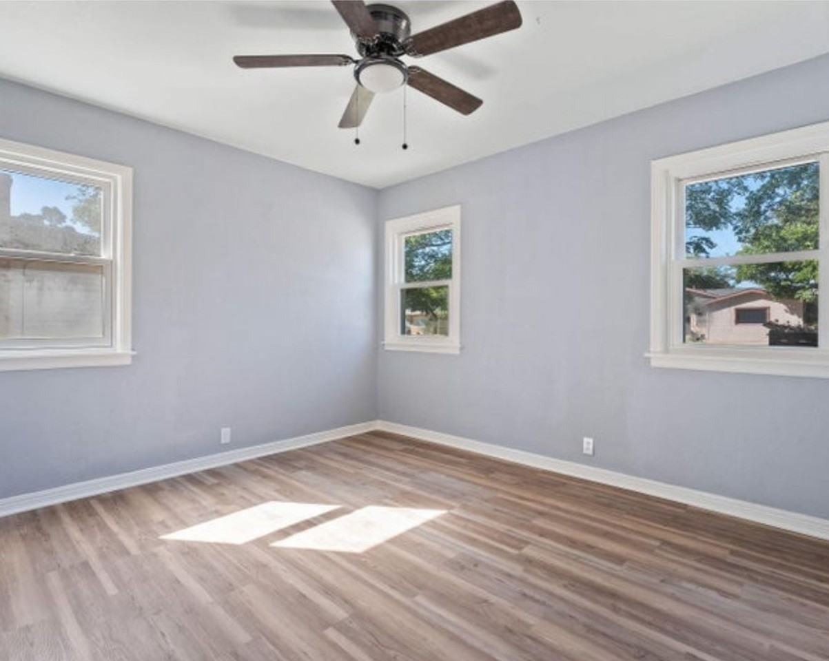 6103 Avenue S - Photo 7 of 10