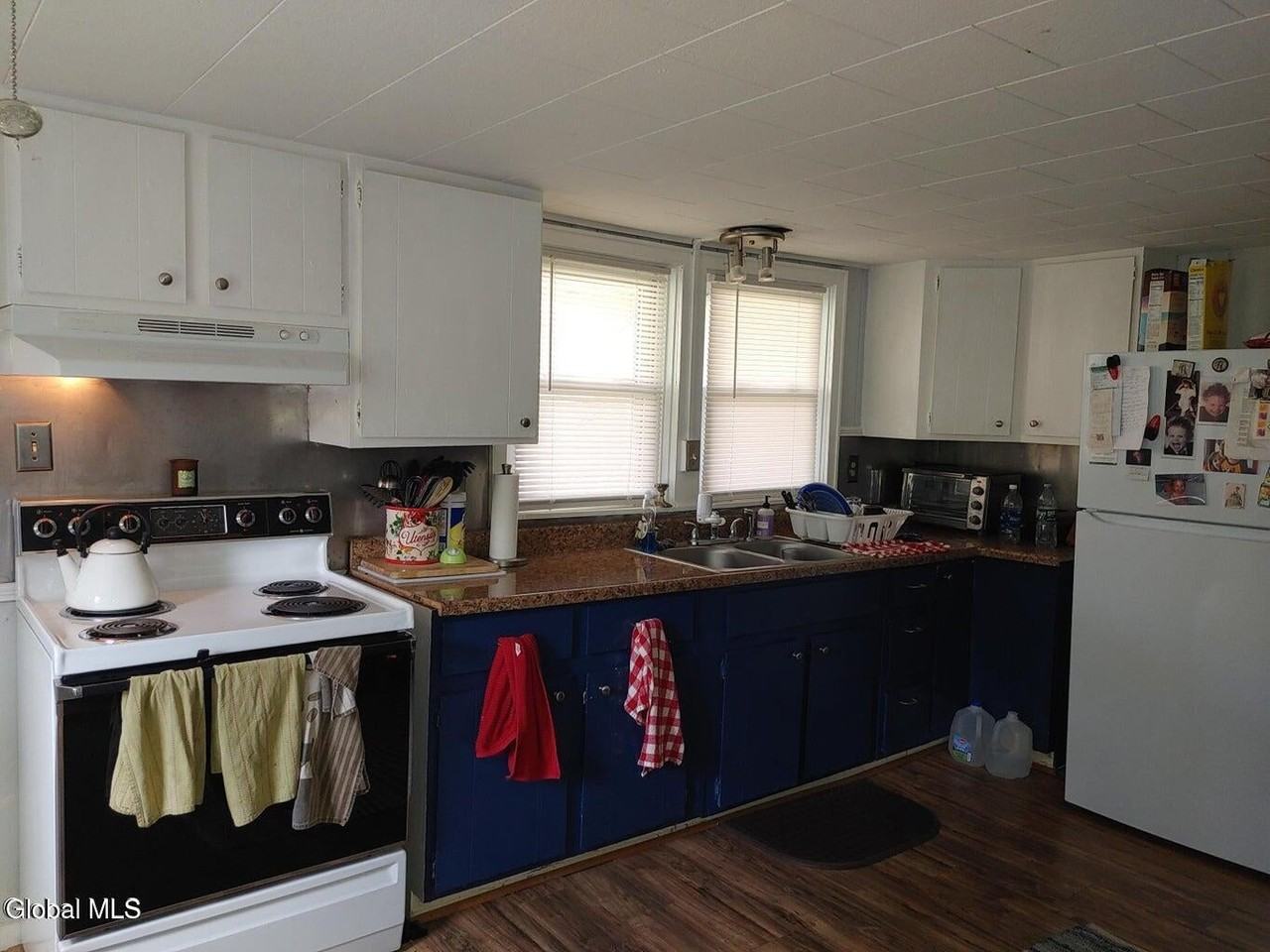 2001 New York 9n Scenic #1 - Photo 3 of 6