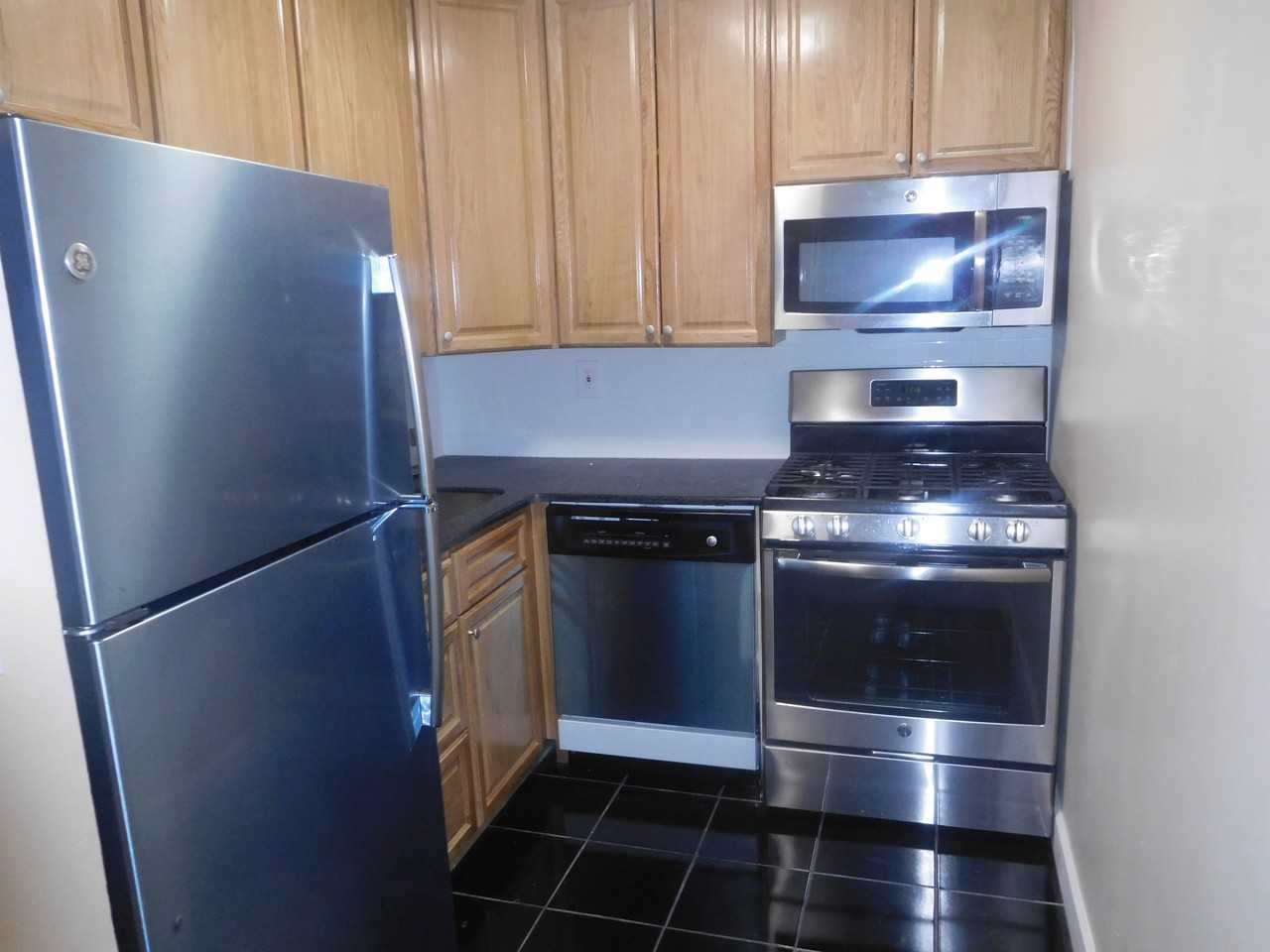 140-16 34th Avenue #711 - Photo 4 of 11