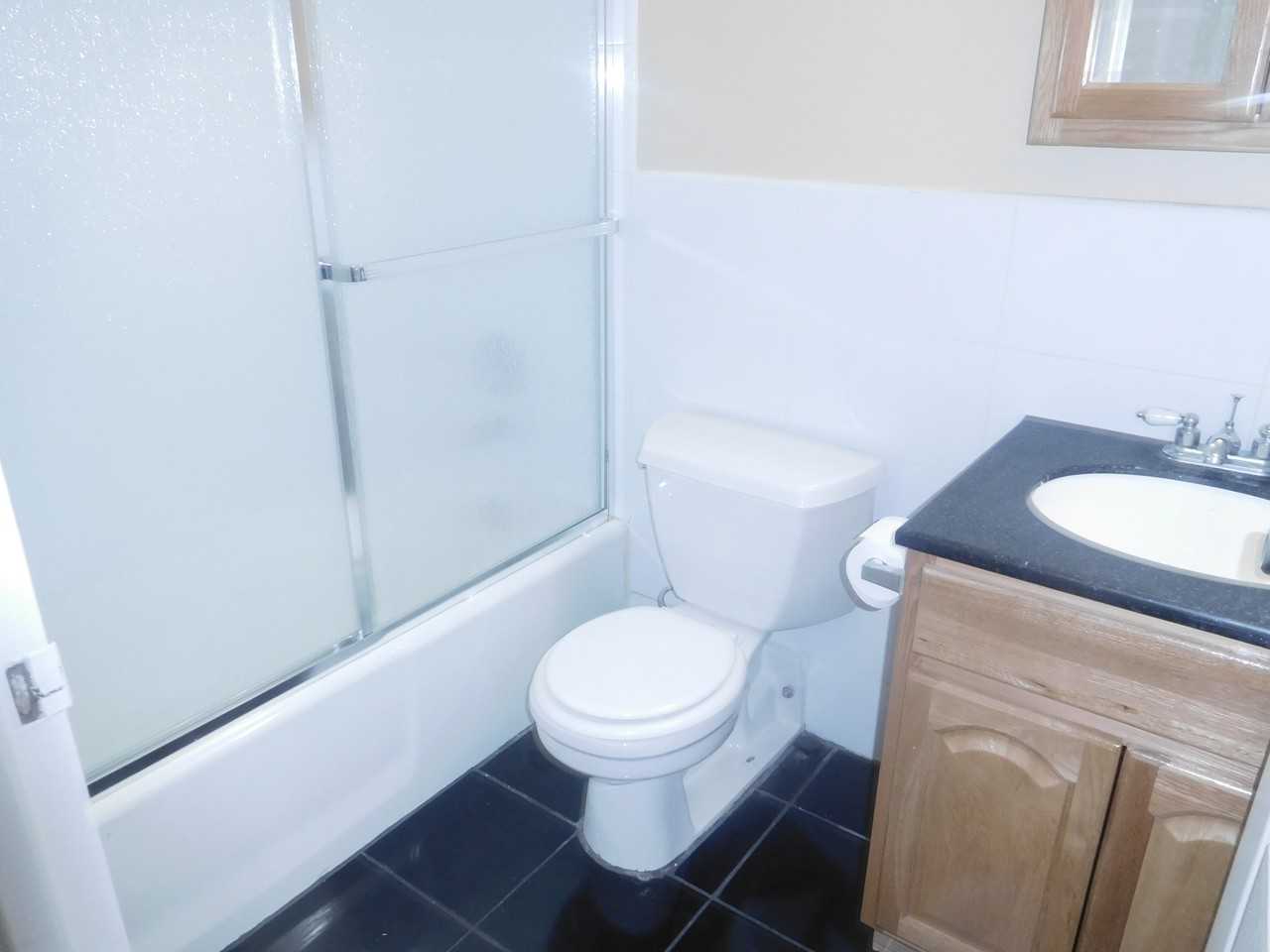 140-16 34th Avenue #711 - Photo 5 of 11