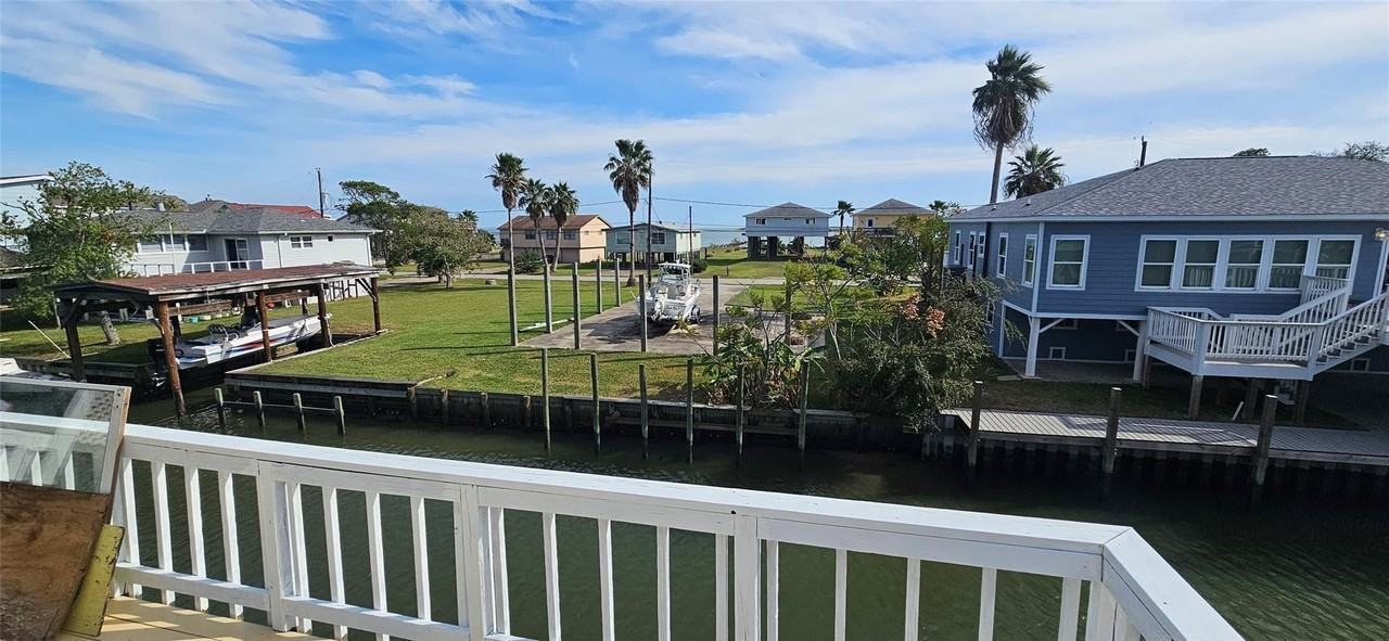 1643 Railroad Ave - Photo 4 of 25