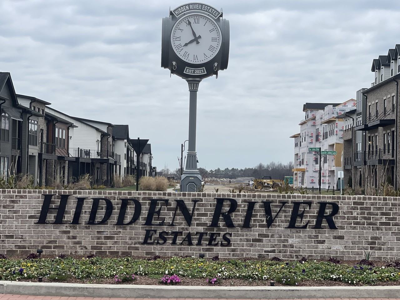 1446 Rebecca Johns Dr - Photo 7 of 29