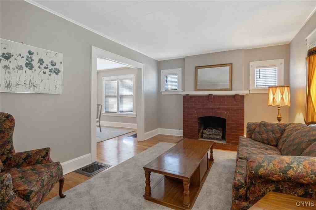 965 Wadsworth St - Photo 2 of 29