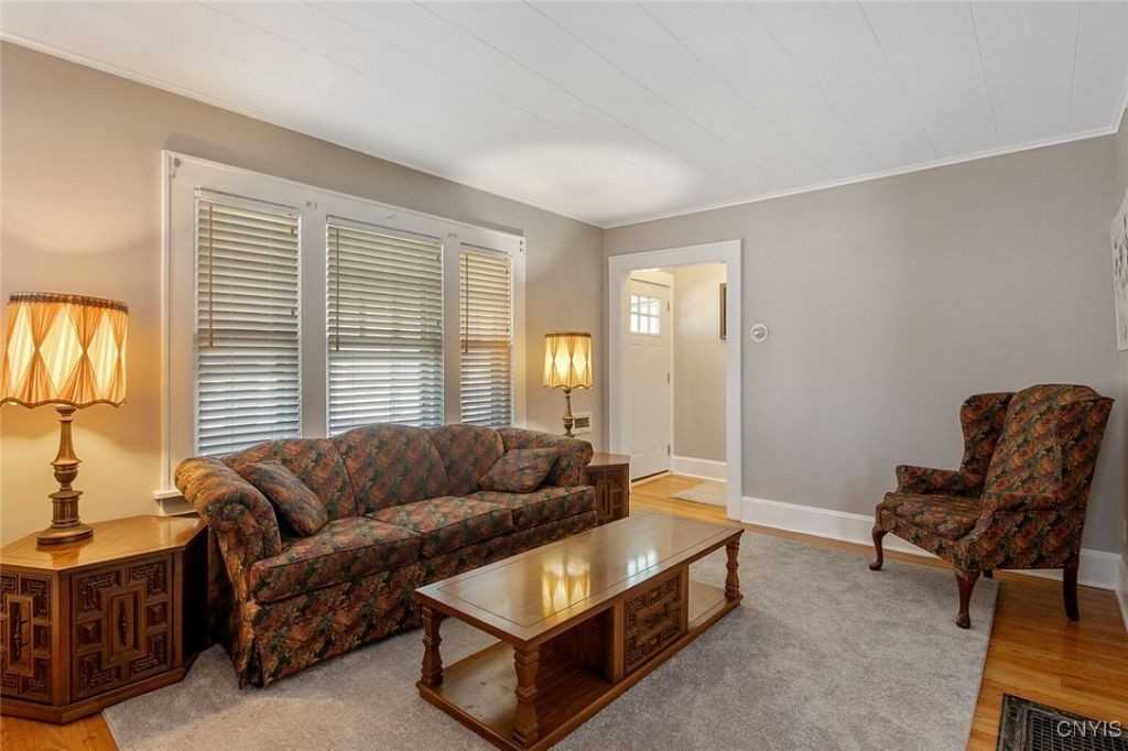 965 Wadsworth St - Photo 7 of 29