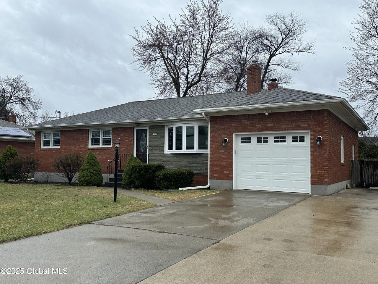 11 Campagna Dr - Photo 2 of 17