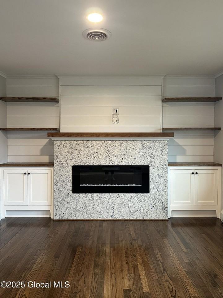 11 Campagna Dr - Photo 5 of 17