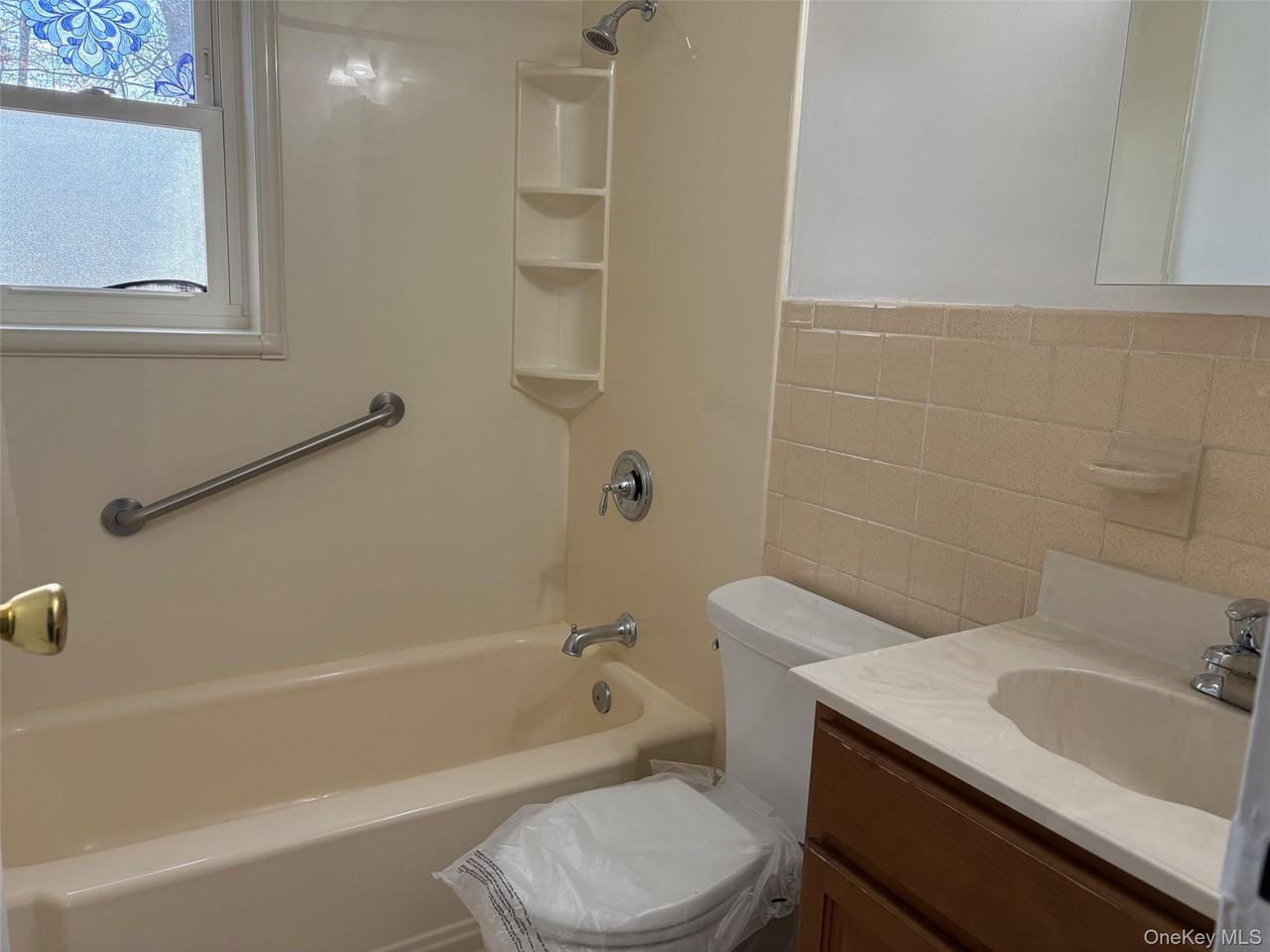 3592 Park Ave ##2b - Photo 3 of 5