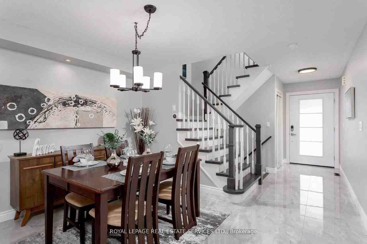 1619 Cartwright Crescent - Photo 2 of 5