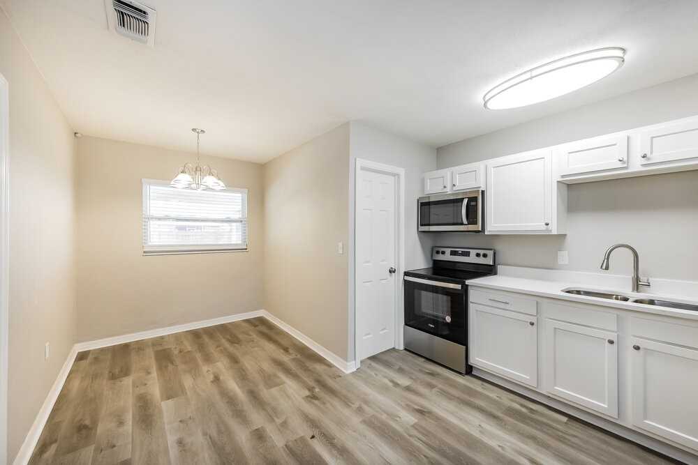 5 Victoria Dr - Photo 7 of 19