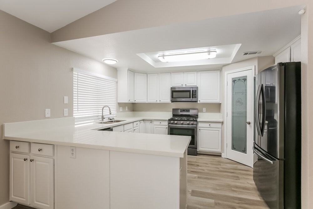 5908 Cherry Falls Ct - Photo 7 of 16