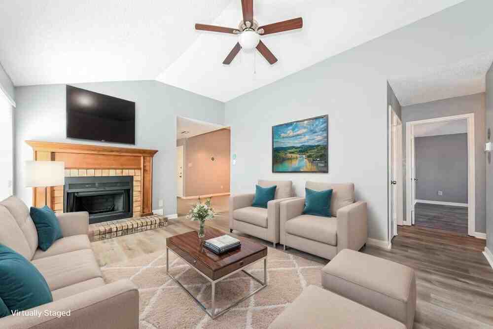 1112 Paintbrush St - Photo 3 of 19