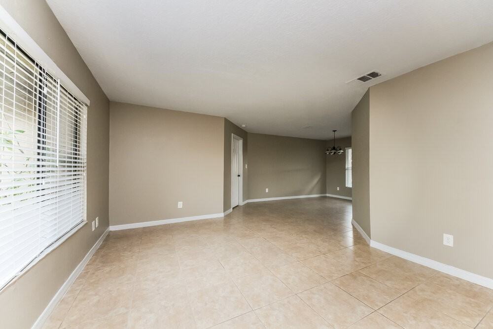 2782 Muscatello St - Photo 7 of 15