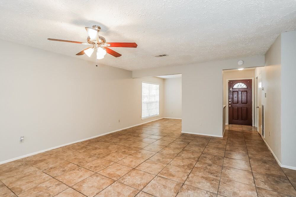 14214 Bateau Dr - Photo 6 of 18