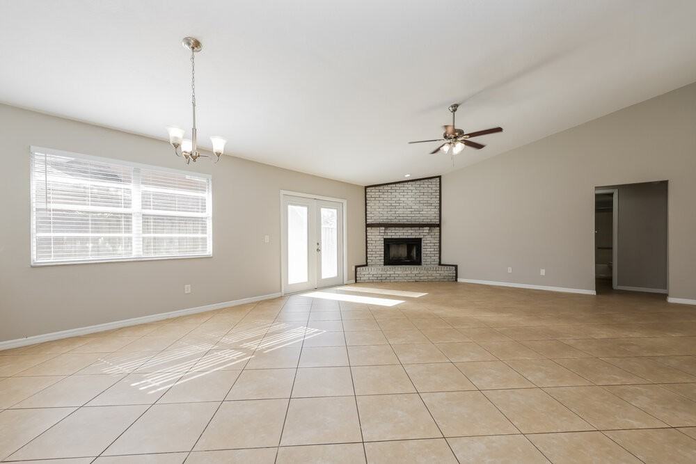 11214 Elmfield Dr - Photo 3 of 16