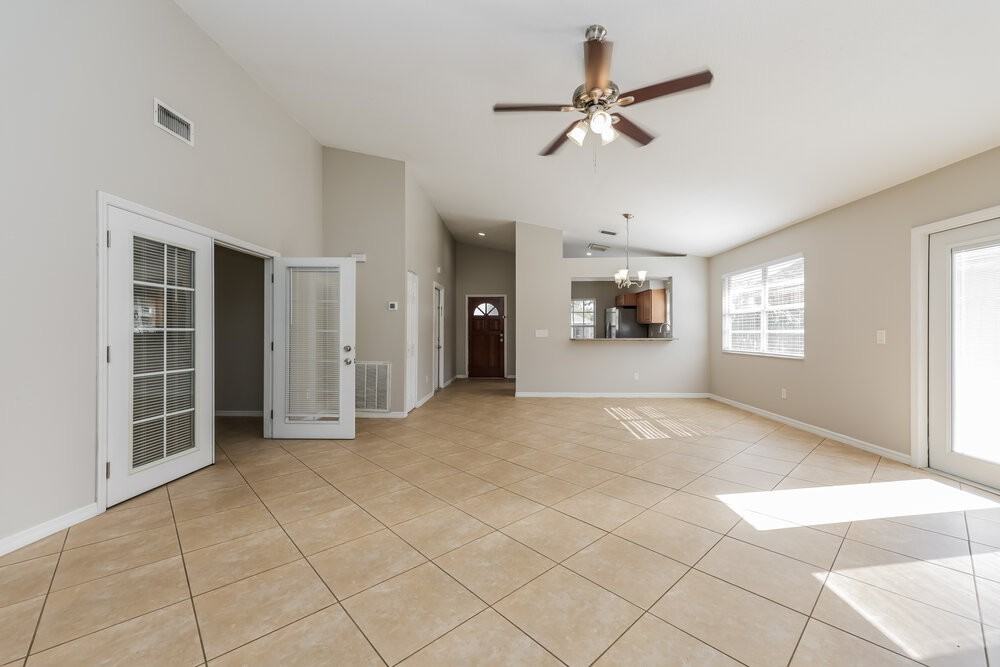 11214 Elmfield Dr - Photo 4 of 16