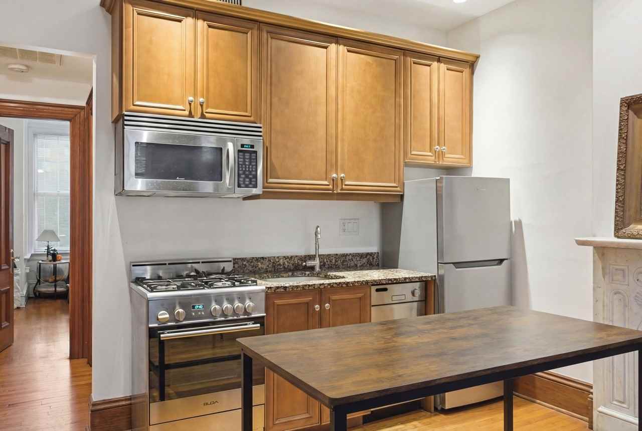 1612 Tremont St #1 - Photo 5 of 30