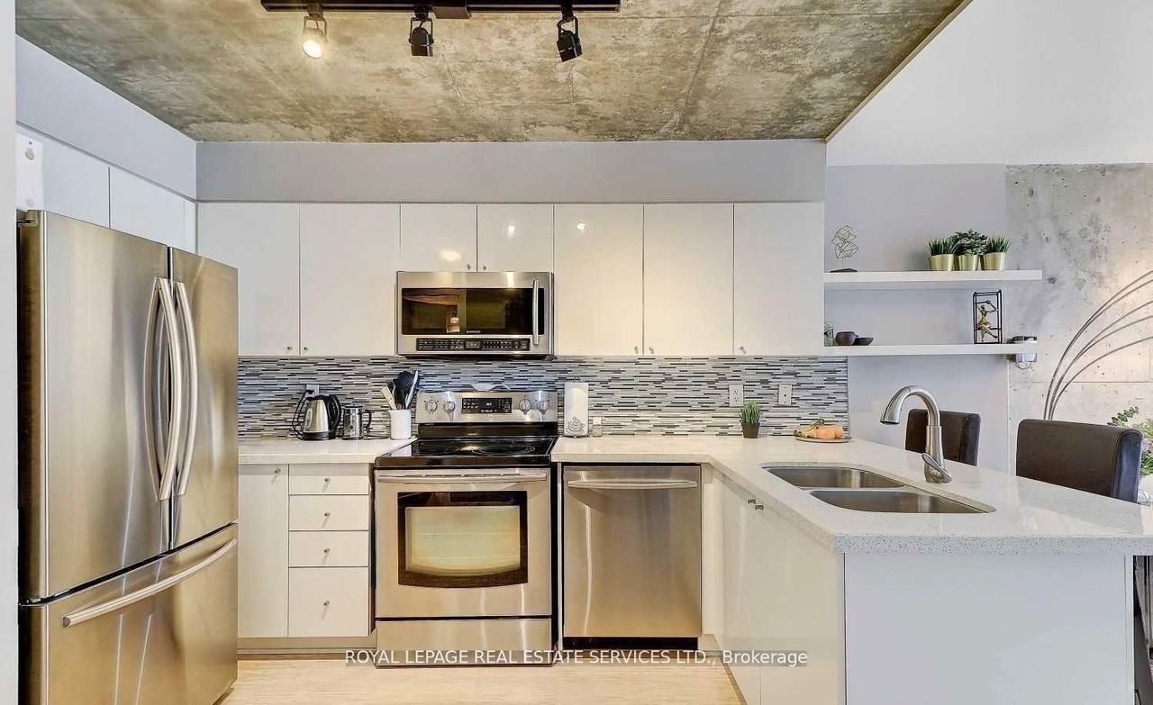 1029 King Street West #806 - Photo 3 of 7