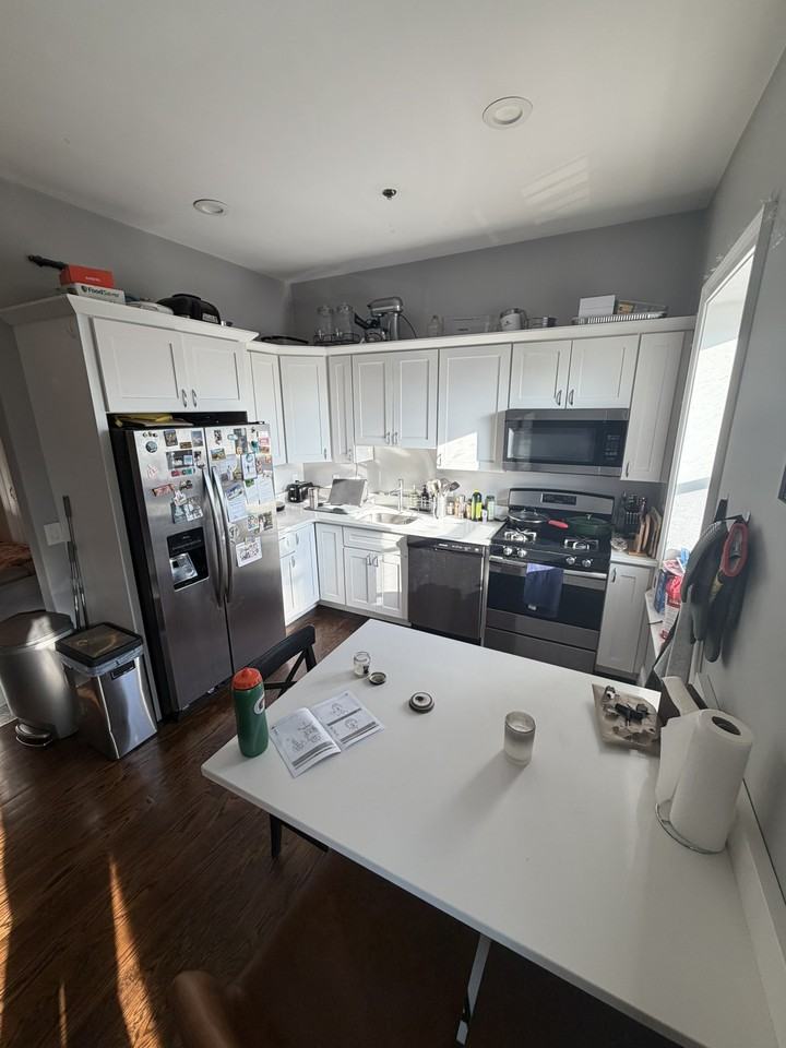 W 4th St #3A - Photo 5 of 12