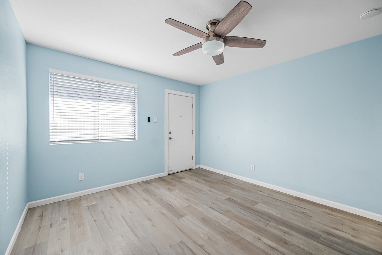 3025 North 32nd Street #8 - Photo 3 of 18