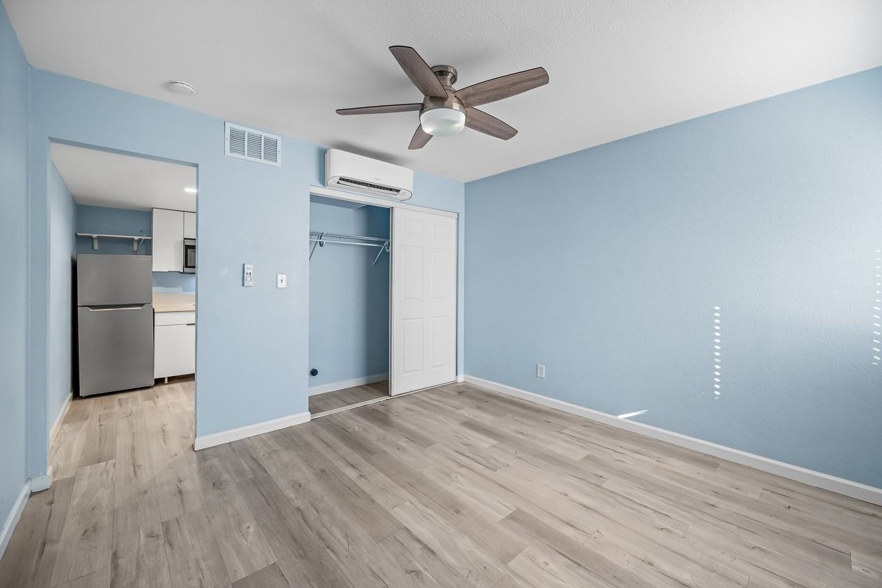 3025 North 32nd Street #8 - Photo 4 of 18