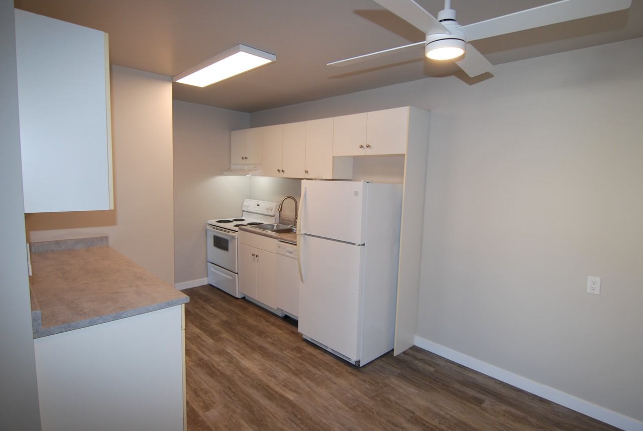 Barwick Manor - Photo 7 of 21