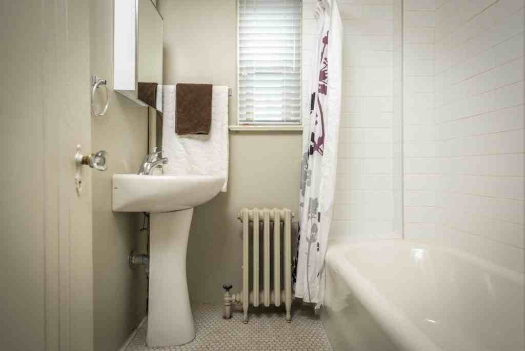 Royal Oak Court - Photo 7 of 11