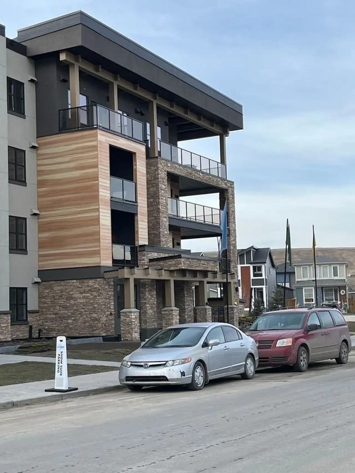 55 Wolf Hollow Cres Se Ste 311 - Photo 3 of 15