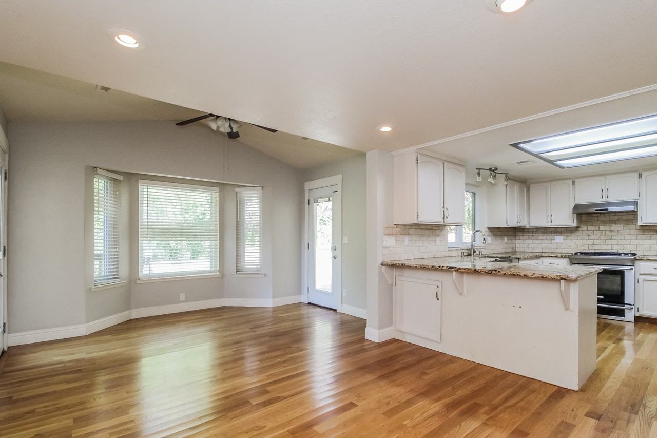 12417 Alta Mesa Dr - Photo 7 of 19