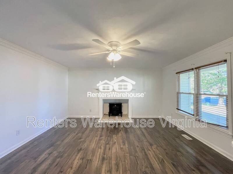 411 Linkenborough Dr - Photo 5 of 29