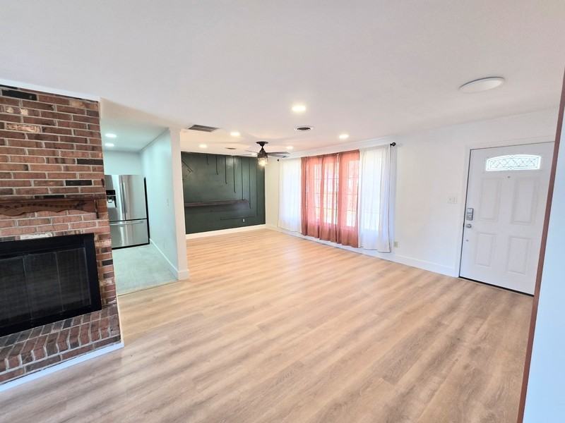 1024 Josephine Cres - Photo 6 of 19