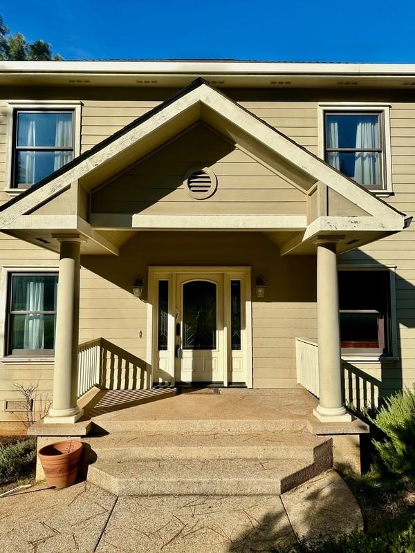 10978 Squirrel Creek Rd - Photo 3 of 37