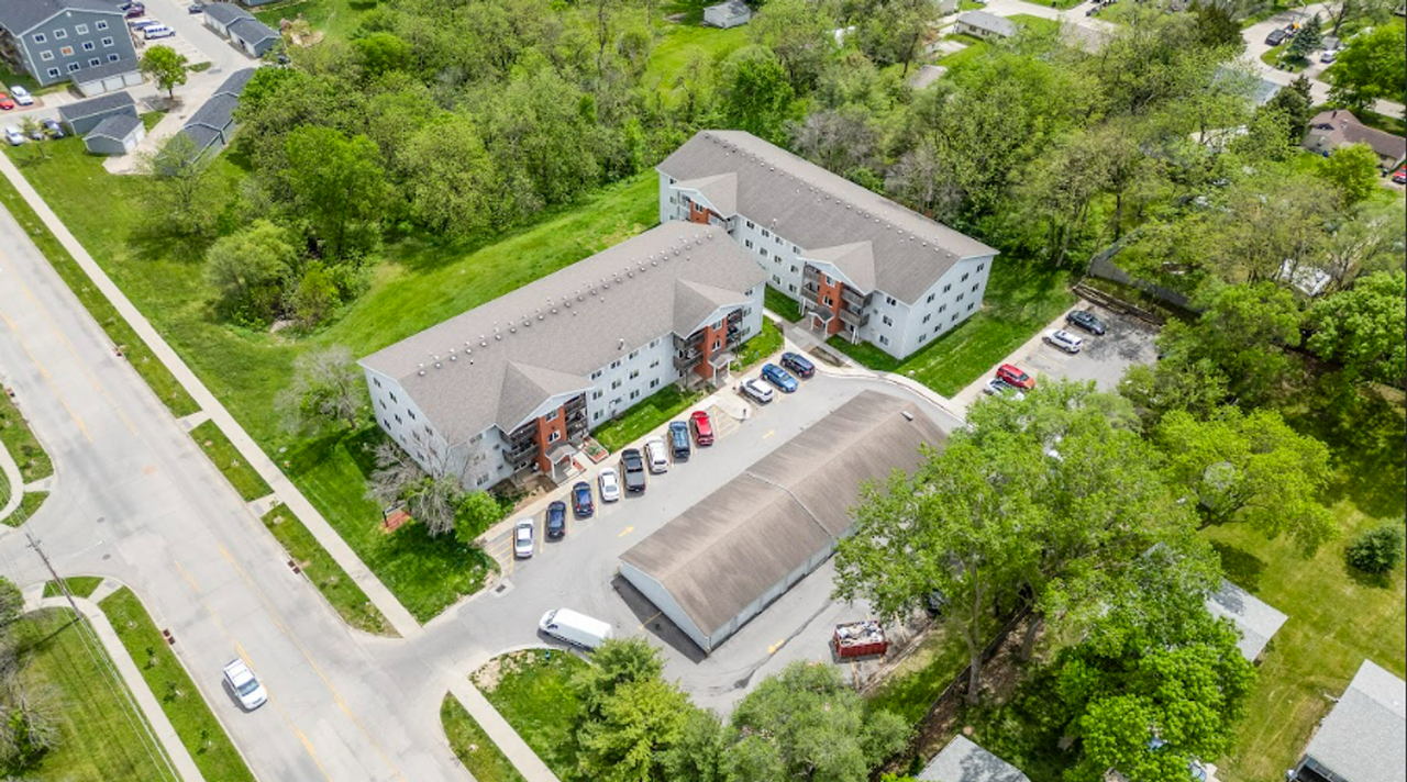 The Ivy I - Photo 2 of 50