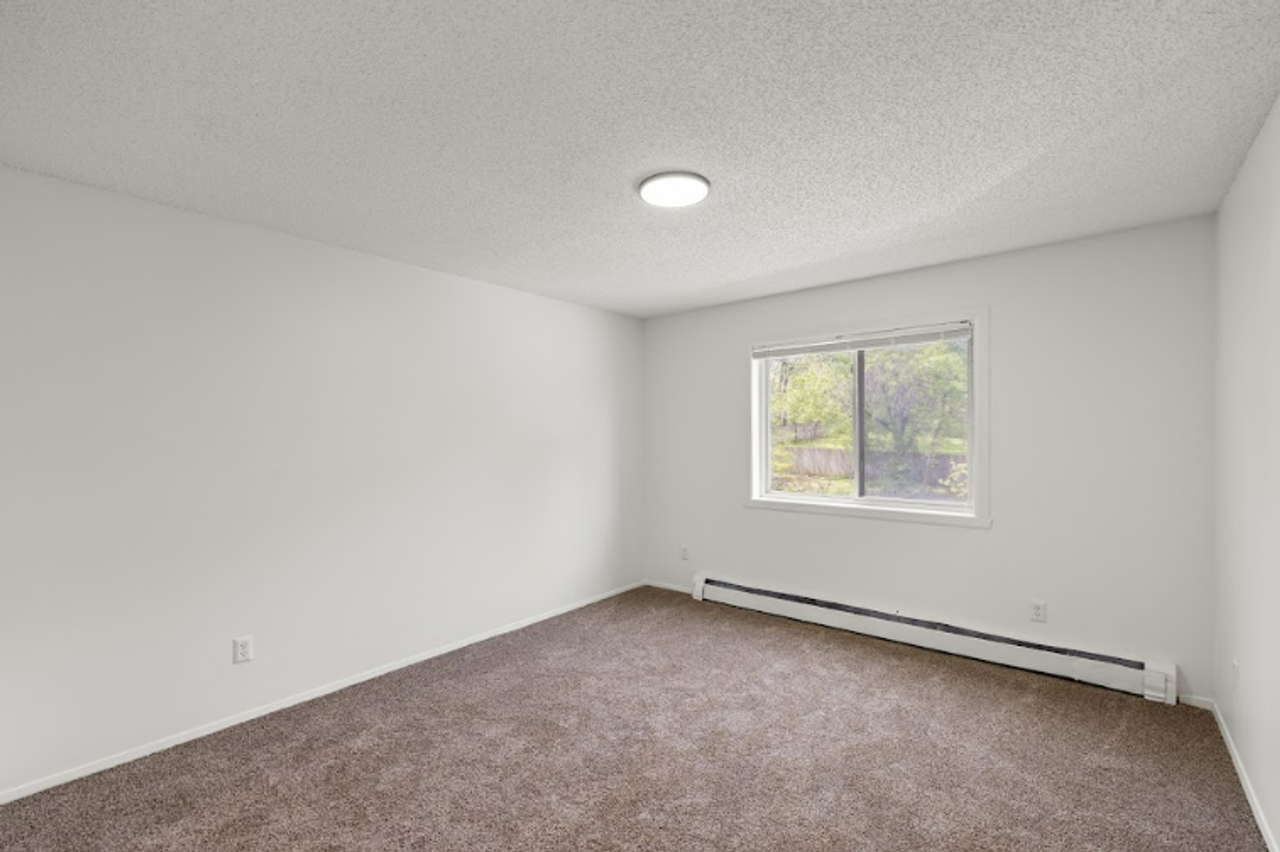 The Ivy I - Photo 5 of 50